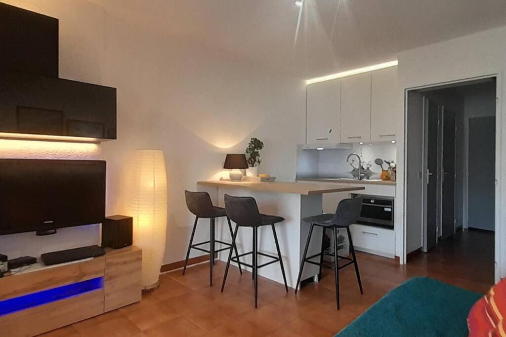 Studio 4 Pers Coeur Du Lavandou 5Mn A Pied Des Plages 勒拉旺杜 外观 照片